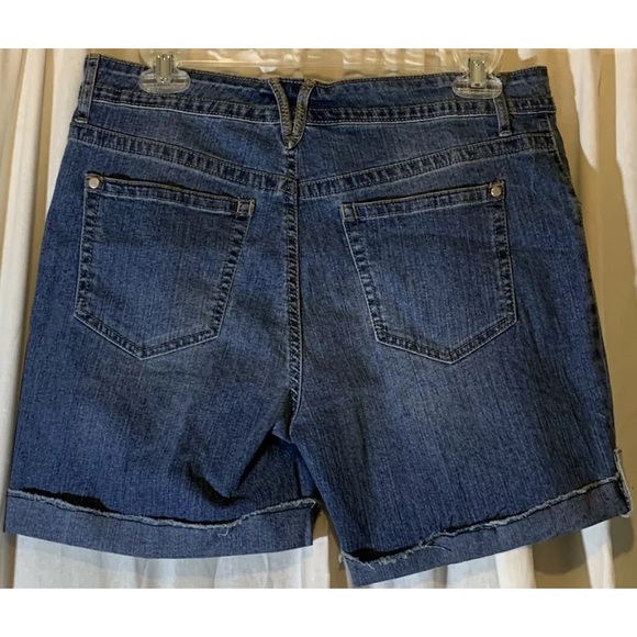 Bandolino Blue Jean Shorts Denim Womens 8P Pockets Belt Loops Zip Button Closure - Picture 4 of 11